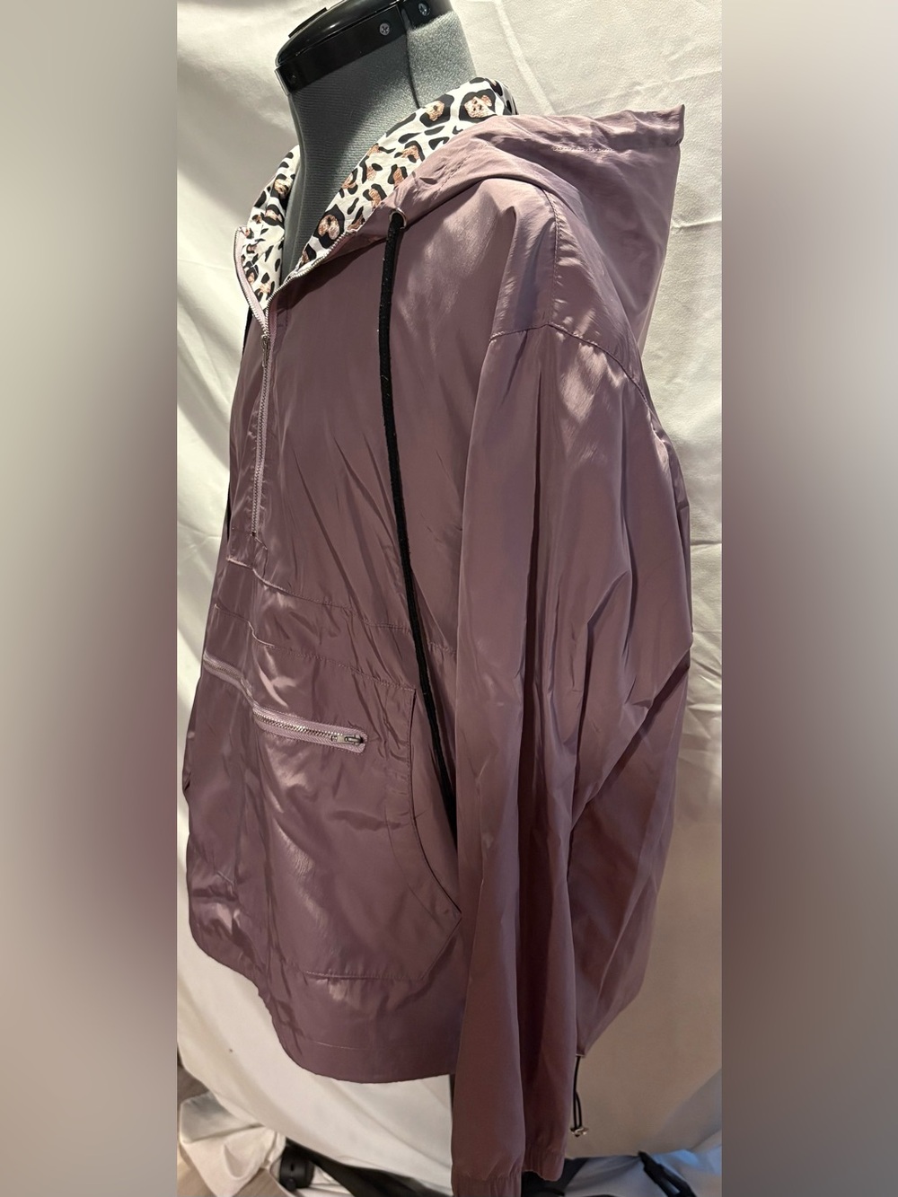 Purple HURLEY windbreaker with leopard print lining